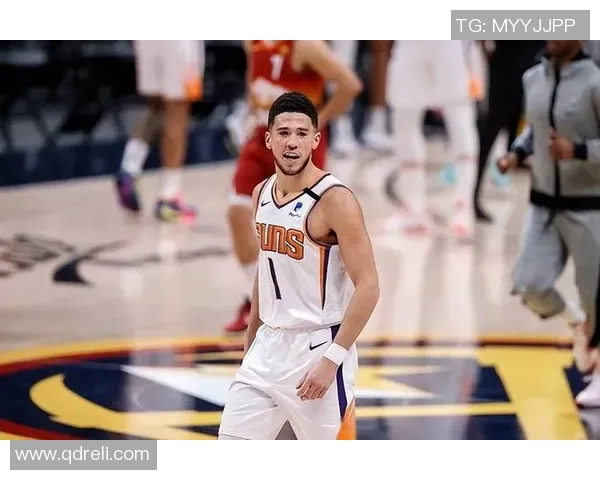 德文布克引领太阳队崛起展现超凡篮球才华与领袖魅力