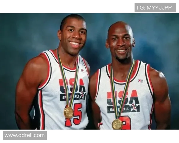 美国梦二队与日本队的精彩对决展现篮球魅力与文化碰撞 美国梦二队与日本队的精彩对决展现篮球魅力与文化碰撞