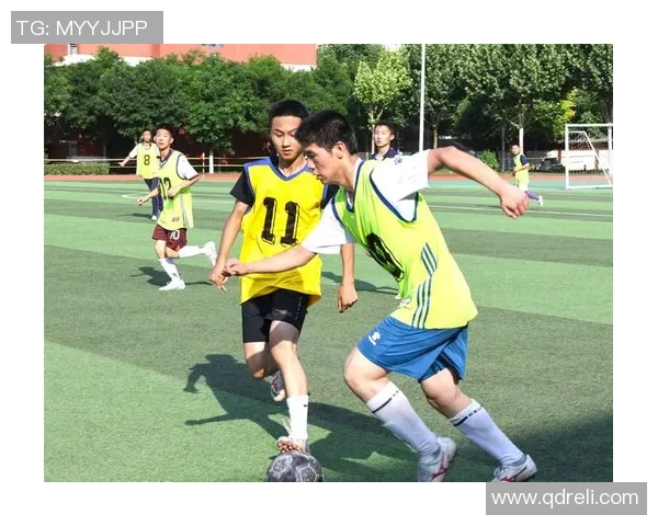 桐梓县足球比赛直播现场精彩纷呈球迷热情高涨共赏精彩对决 桐梓县足球比赛直播现场精彩纷呈球迷热情高涨共赏精彩对决